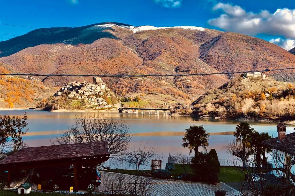 Stanza Con Terrazzo Vista Lago - Lakeholiday Castel di Tora Exterior foto